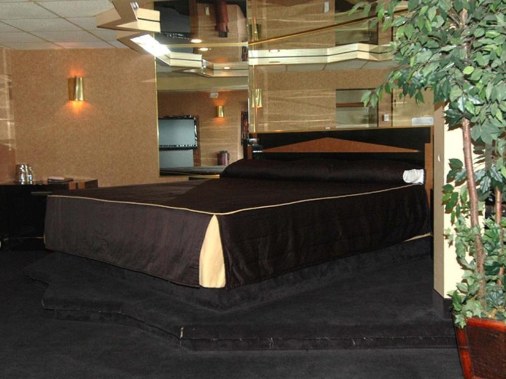 Motel Labarre Longueuil Extérieur photo